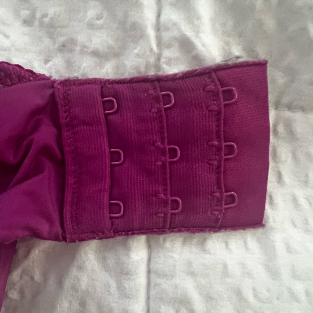 Women’s bra - Picture 2 of 4